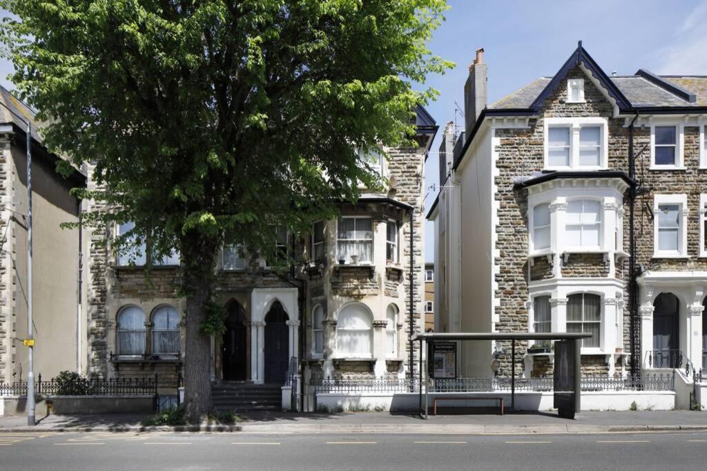 2 Bedrooms Close To The Beach With Garden And Own Entrance ! Hove Esterno foto
